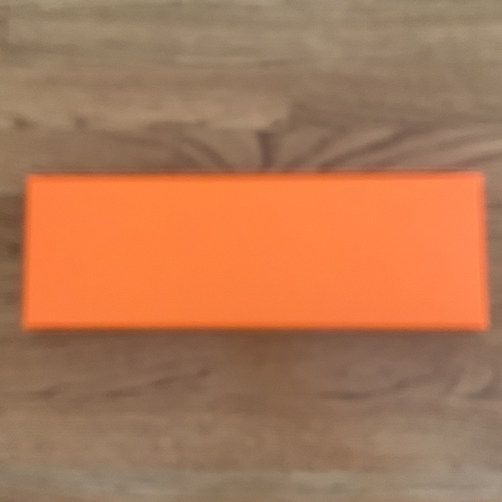 Hermes Tie Box with white Tissue paper inside - Picture 2 of 5